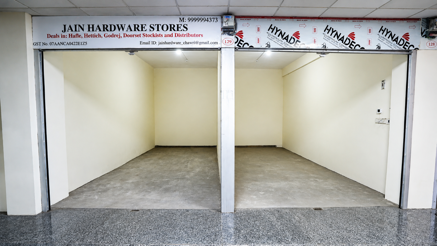Spacious Double Shops for Wholesale Traders in Central Delhi